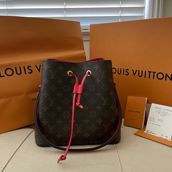 SOLD. Louis Vuitton NeoNoe Monogram in Coquelicot - Picture 2 of 14